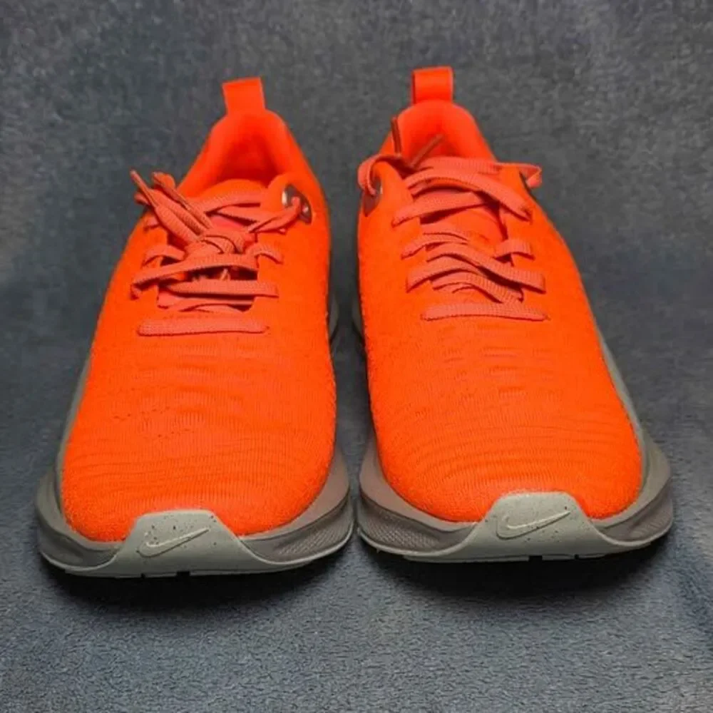 Nike bright reactx